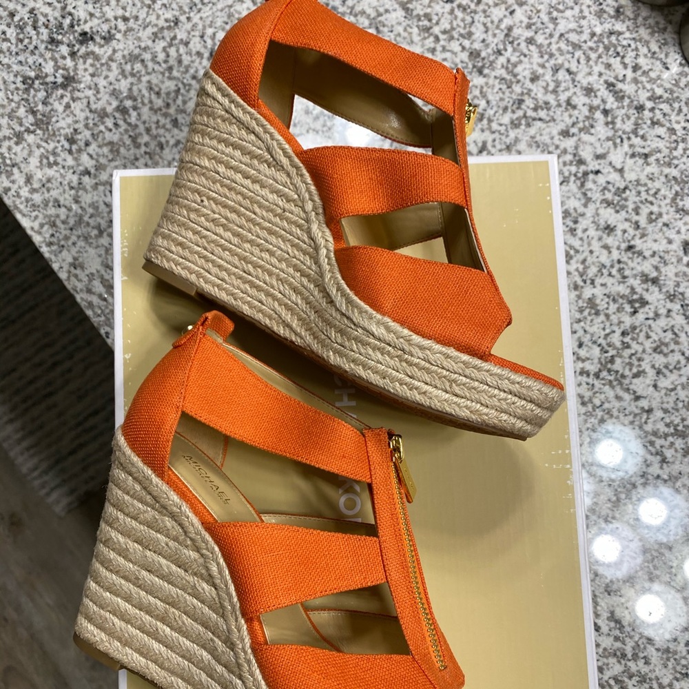 Sz 8 Michael Kors Damita Wedge Sandal Orange